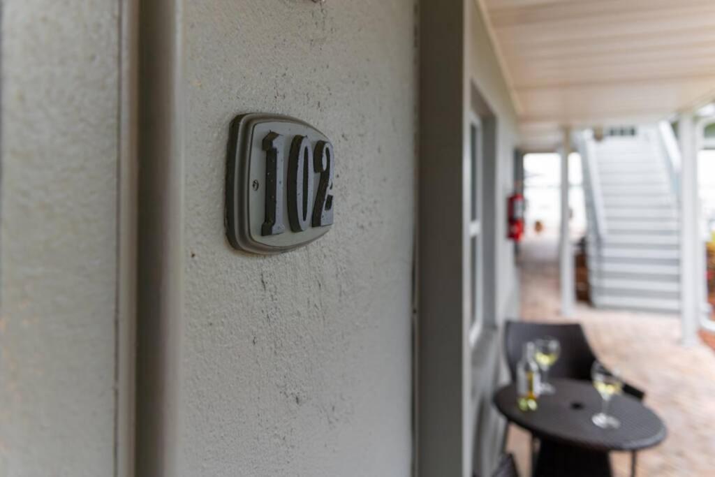 Apartamento 102-Tiny Treasure-Waterfront With Heated Pool St. Pete Beach Exterior foto