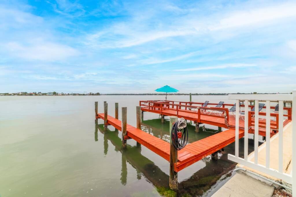 Apartamento 102-Tiny Treasure-Waterfront With Heated Pool St. Pete Beach Exterior foto