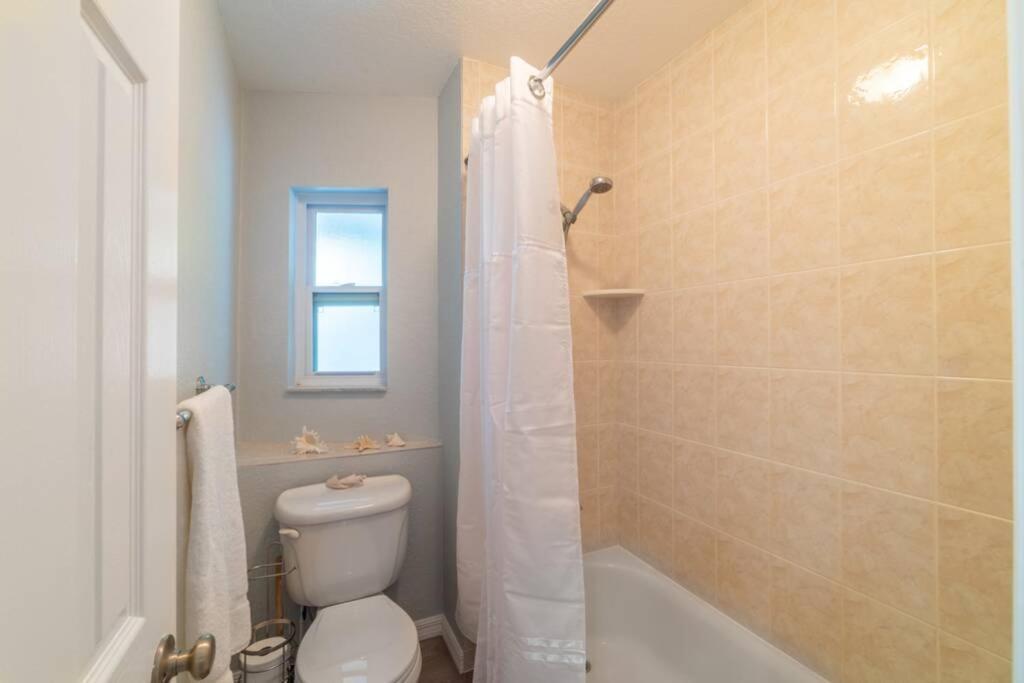 Apartamento 102-Tiny Treasure-Waterfront With Heated Pool St. Pete Beach Exterior foto