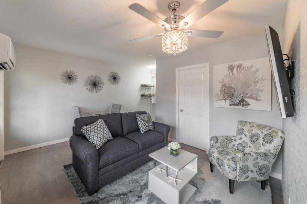 Apartamento 102-Tiny Treasure-Waterfront With Heated Pool St. Pete Beach Exterior foto