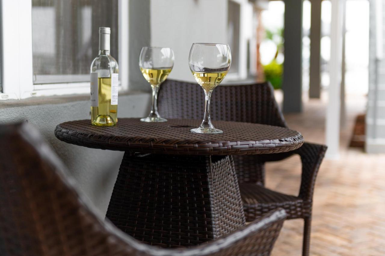 Apartamento 102-Tiny Treasure-Waterfront With Heated Pool St. Pete Beach Exterior foto